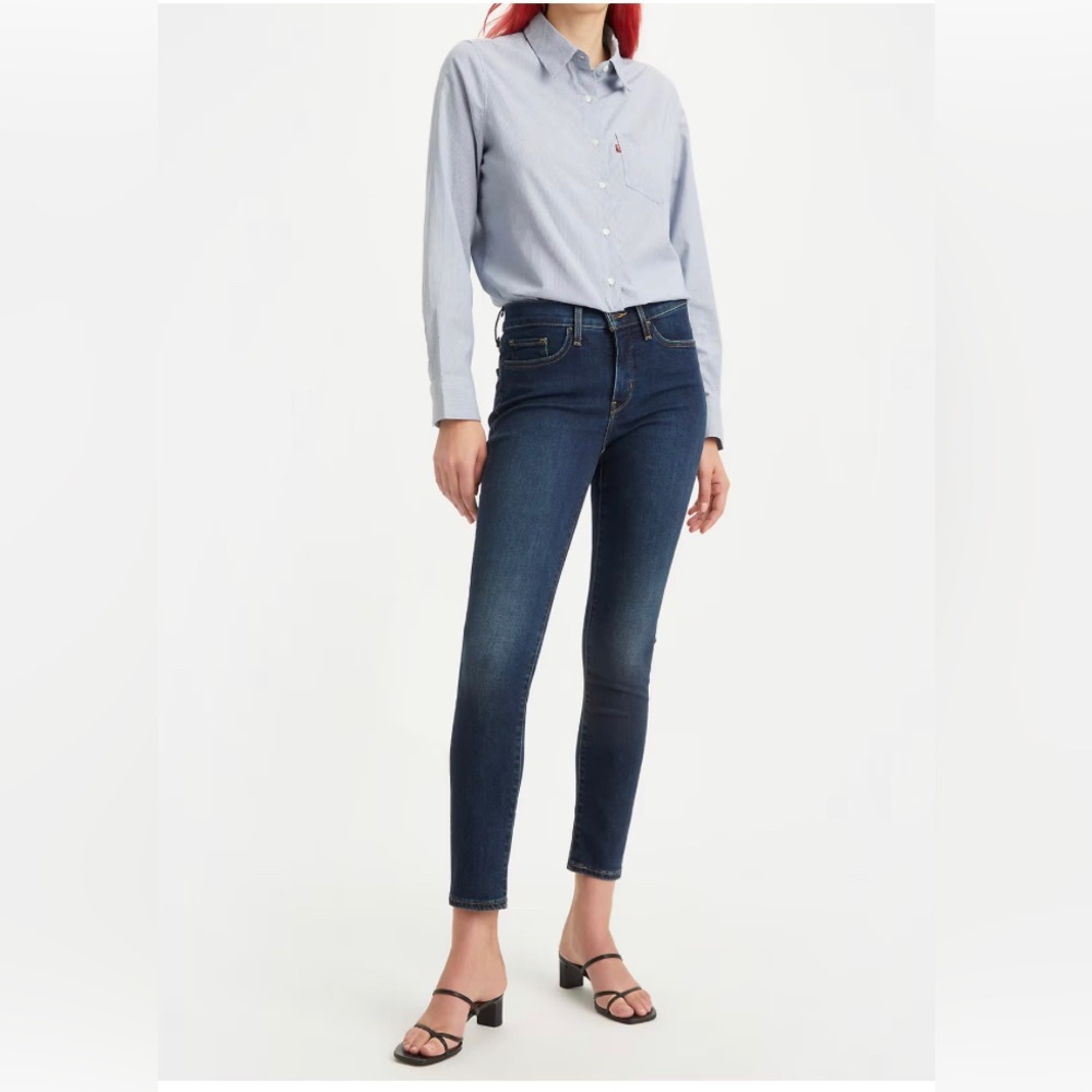 Premium Levi’s 311 Shaping Skinny Women's Jeans
Size: 28W x 30L